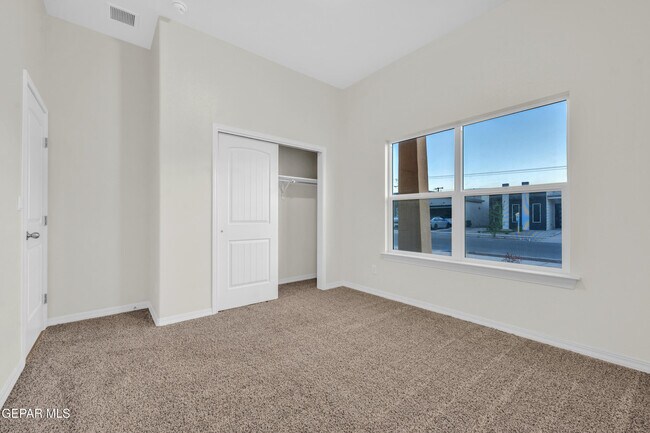 Building Photo - 13257 Coldham St