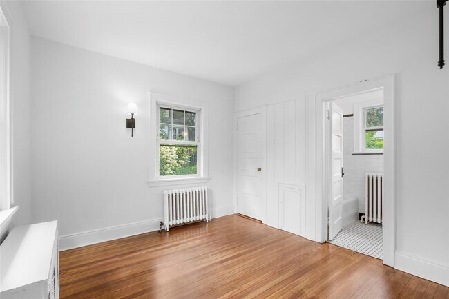 Building Photo - 32 Stuyvesant Ave