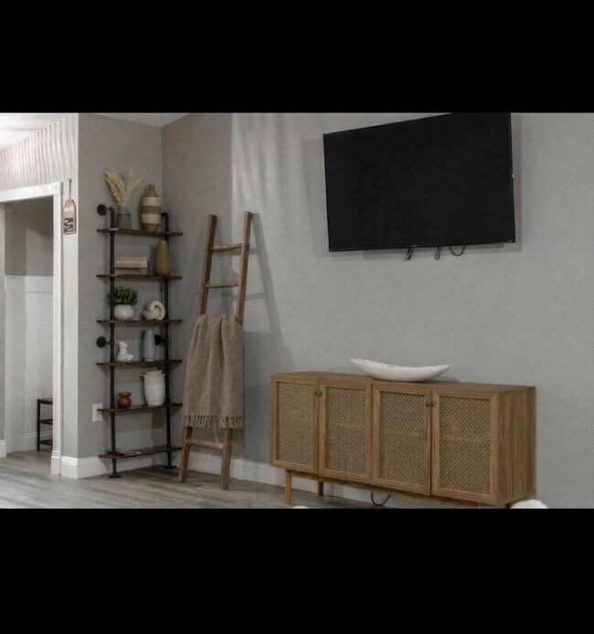 Building Photo - 9605 129th Ave