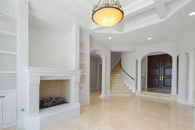 Building Photo - 501 Golden Harbour Dr