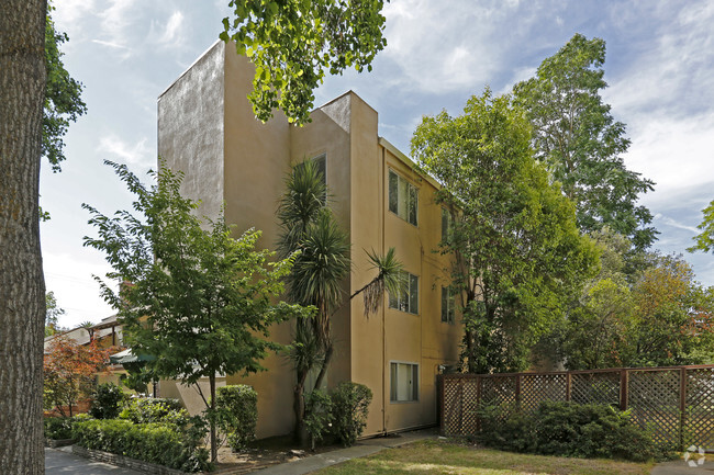 Building Photo - Capitol Ave. Apartments