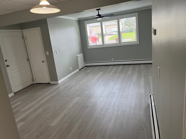 Building Photo - 22 Barone Cir