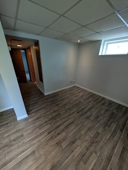 Building Photo - 111 James Ave