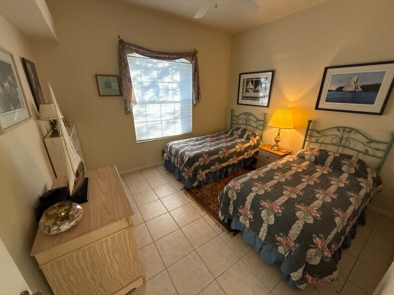 Building Photo - 30 W Doerr Path