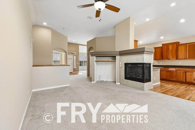 Building Photo - Private Cul-de-Sac Living with 3-Car Garage in Northwest Arvada