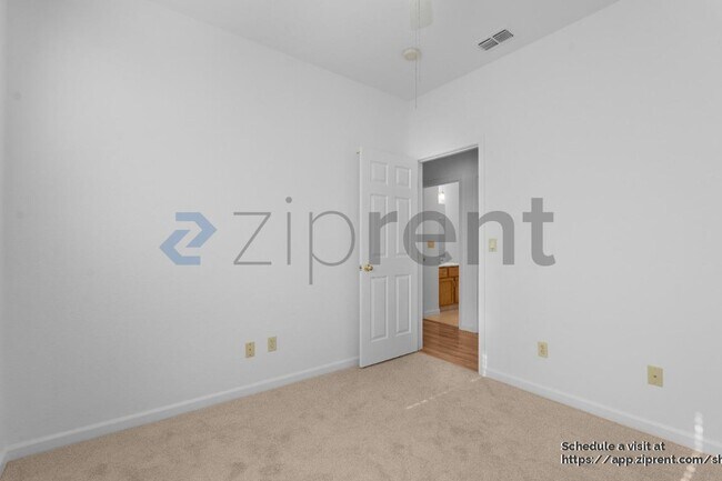 Building Photo - 1918 Ajay Dr