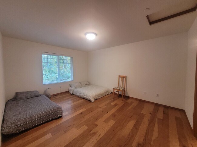 Building Photo - Three Bedroom House In Cordata - Kodiak