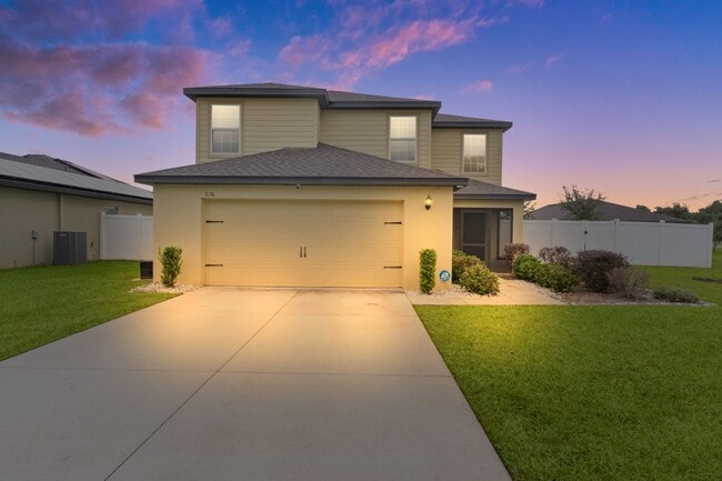 Primary Photo - FULLY FENCED BACK YARD!