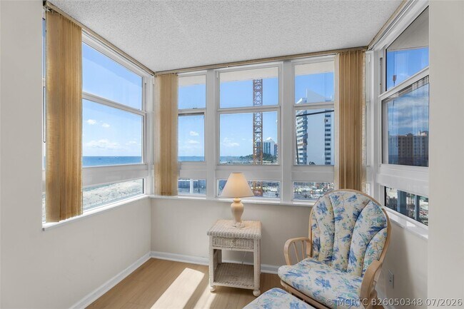 Building Photo - 1370 S Ocean Blvd