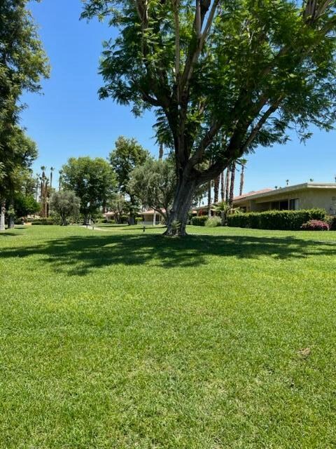 Building Photo - 2288 Oakcrest Dr