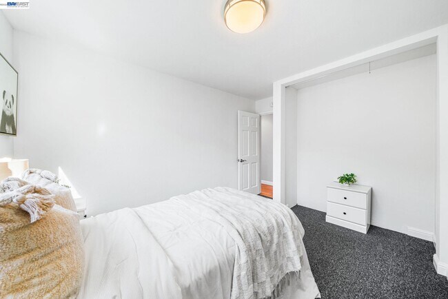 Building Photo - 4262 Tamur Ct