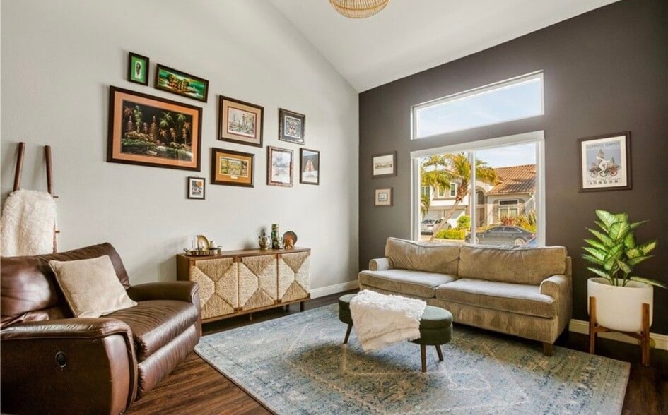 Building Photo - 26581 Domingo Dr