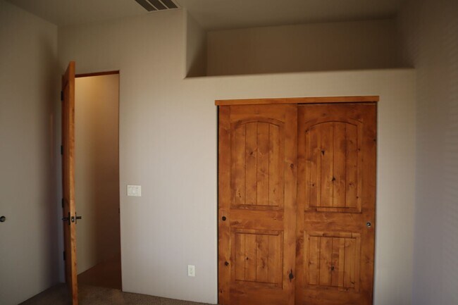 Building Photo - Your own resort! Elegant, Exclusive & Exquisite.