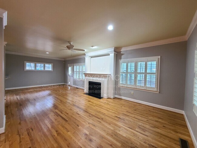 Building Photo - Gorgeous 4 Bedroom Home in Decatur!