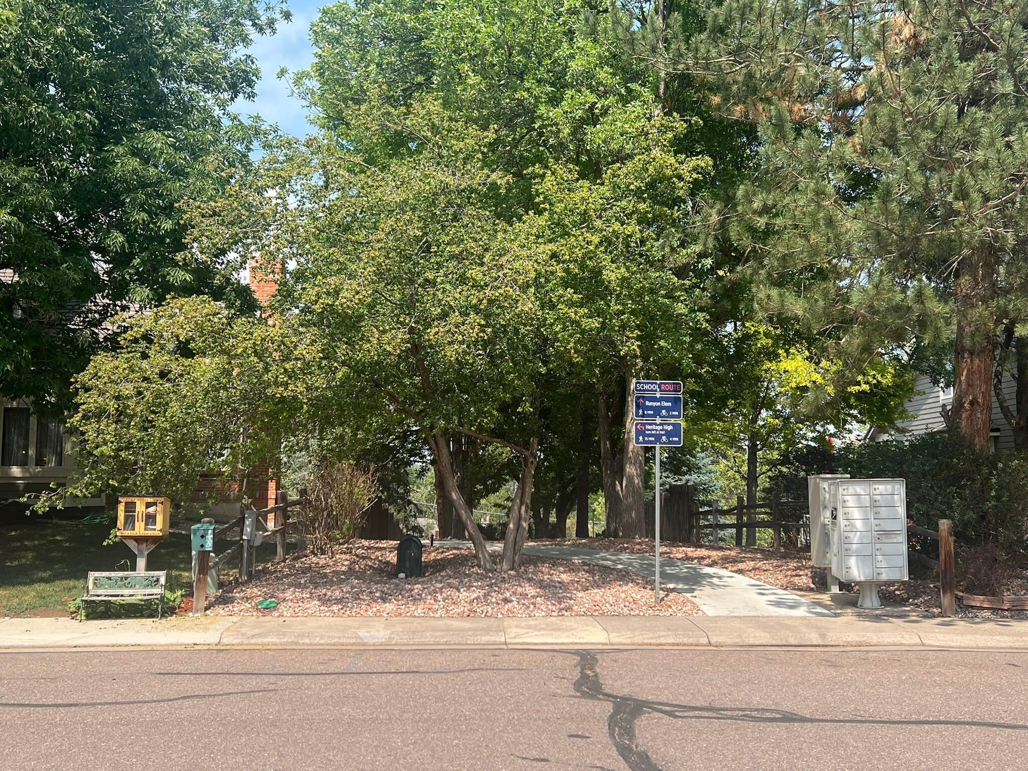 Building Photo - 7710 S Hickory Pl