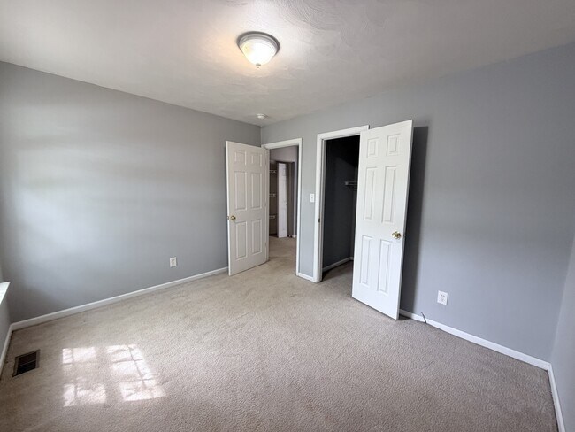 Building Photo - 4136 Everett St