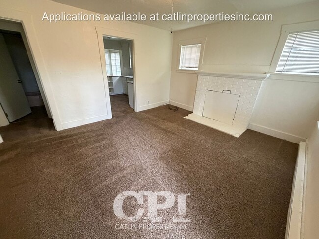 Building Photo - 332 20th Ave