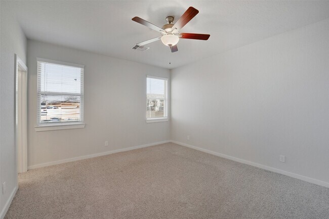 Building Photo - 25172 Pacific Wren Dr