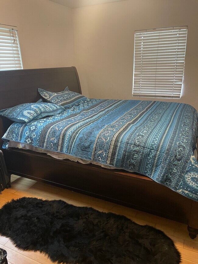 Building Photo - 11143 Ruthelen St