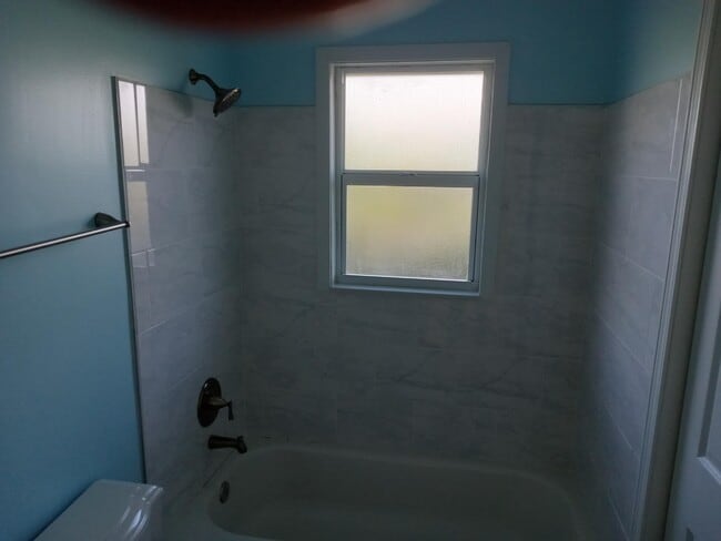 Building Photo - 201 Cutthroat Dr