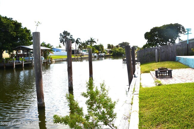 Building Photo - 1400 Glen Haven Dr