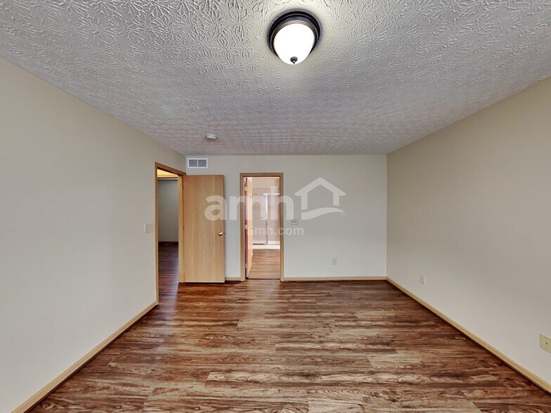 Building Photo - 3446 Natalie Dr