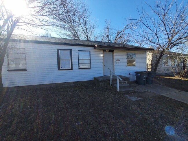 Primary Photo - 3 bedroom 1 bath