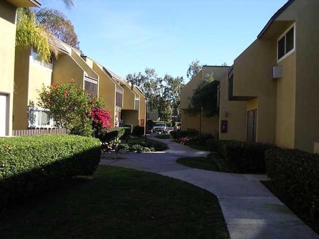 Building Photo - Perfect 1BD Condo in Clairemont with Parki...