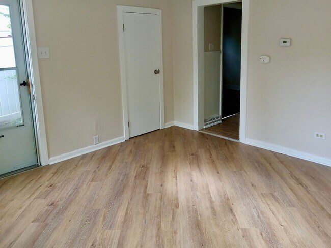 Building Photo - One Bedroom Detached House FOR RENT in Bridgeton, NJ $1150