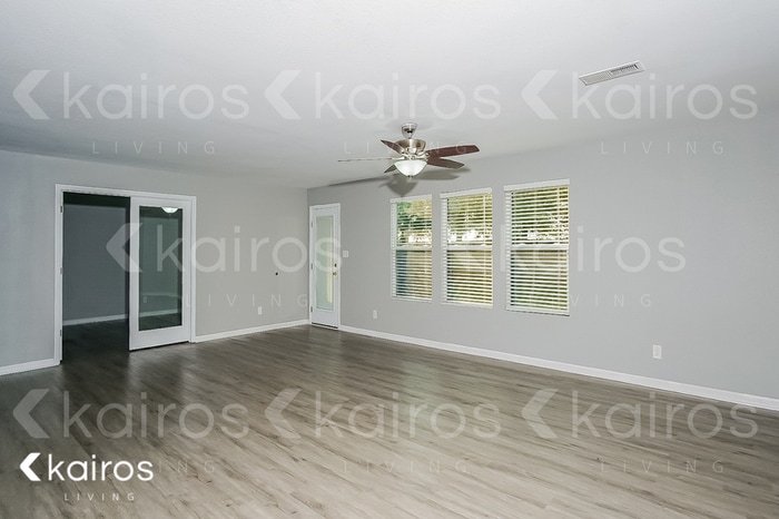 Building Photo - 3703 Avalon Lake Dr SW