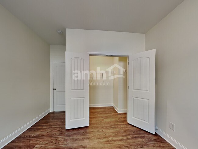 Building Photo - 124 Benjamin Ln