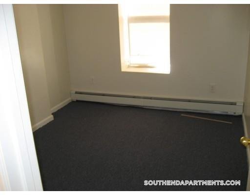 Building Photo - 92 Hammond St