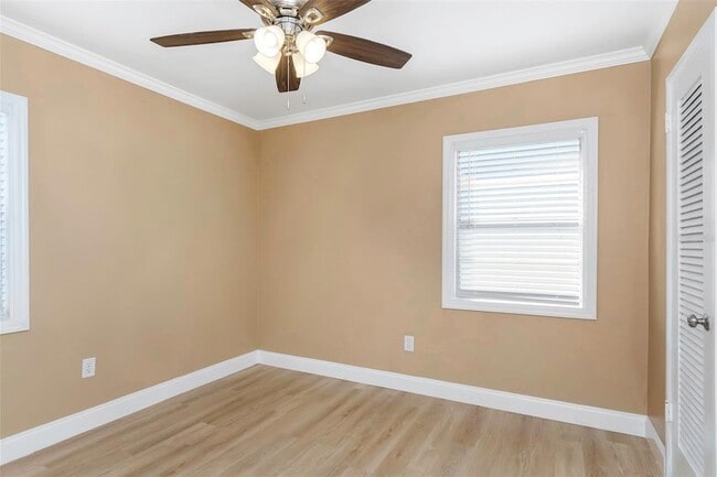 Building Photo - 4622 W El Prado Blvd