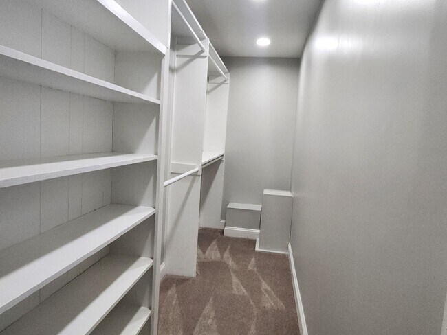 Building Photo - 4 Bedroom, 3 Bath Ranch in the heart of Monroe