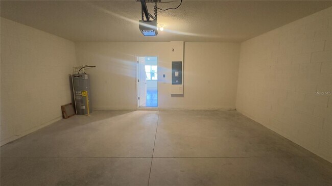 Building Photo - 5601 Brosnan Rd