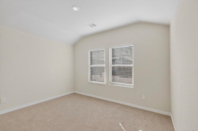 Building Photo - 504 Tidal Dr