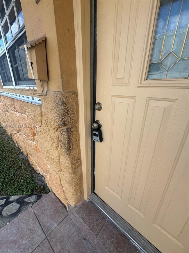 Building Photo - 733 NW 4th St