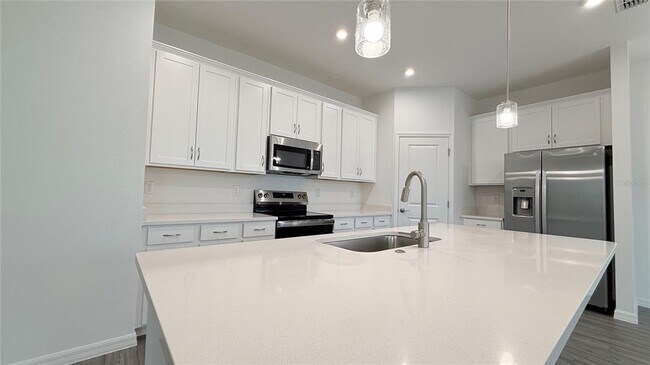 Building Photo - 1315 Normandy Dr