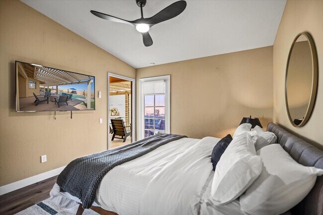 Building Photo - 41740 Jamaica Sands Dr