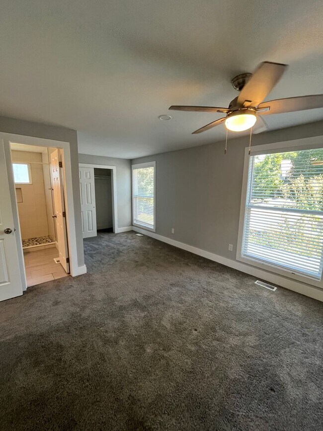 Building Photo - Immaculate 4-Bedroom, 3-Bathroom Ranch Home Nestled in the Cotton Creek Neighborhood!