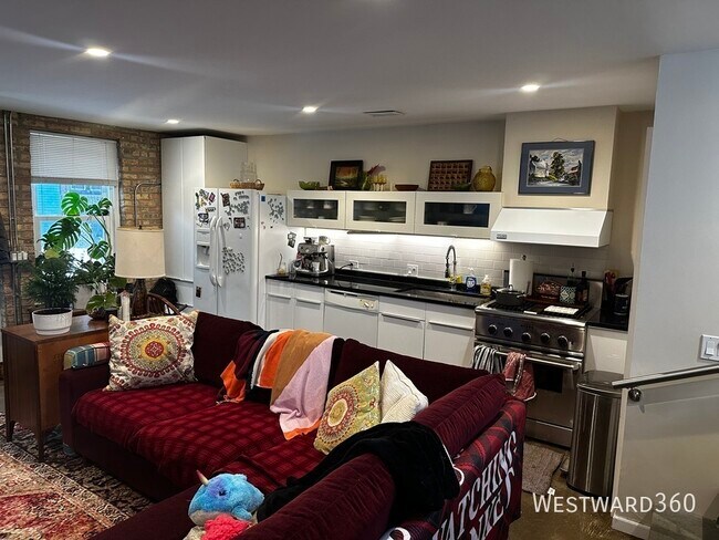 Building Photo - 1927 N Humboldt Blvd