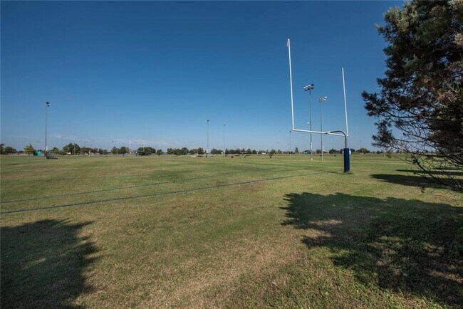 Building Photo - 3761 Rod Carew Dr