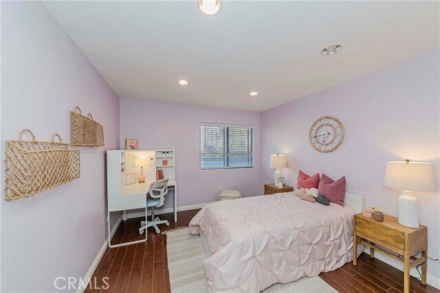 Building Photo - 2410 Plaza De Vista