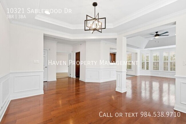 Building Photo - 10321 Sablewood Dr