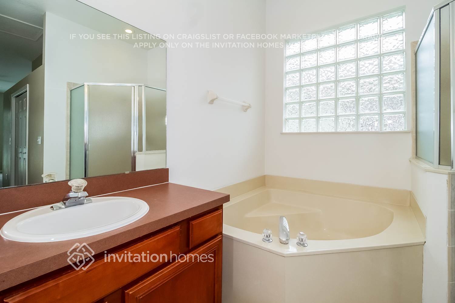 Building Photo - 150 Summit Ash Way