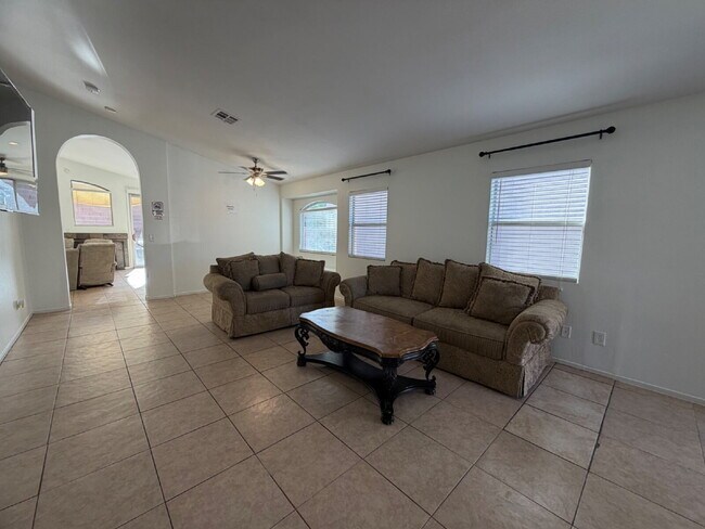 Building Photo - SINGLE-STORY HOME | GATED COMMUNITY | FLEXIBLE FURNISHING OPTIONS I 4 Bedroom Home with Private B...