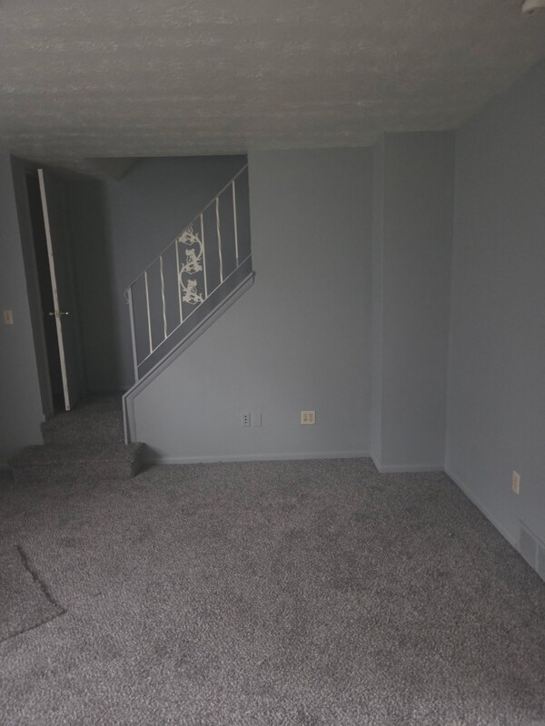 Building Photo - 417 Mathews Rd