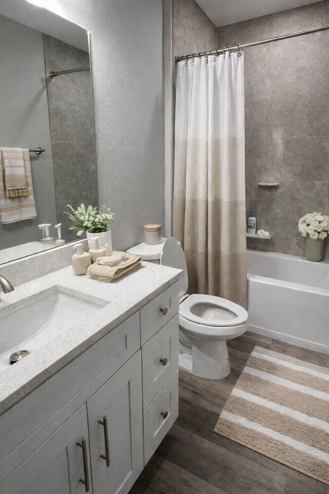 Building Photo - 526 SE 30th St