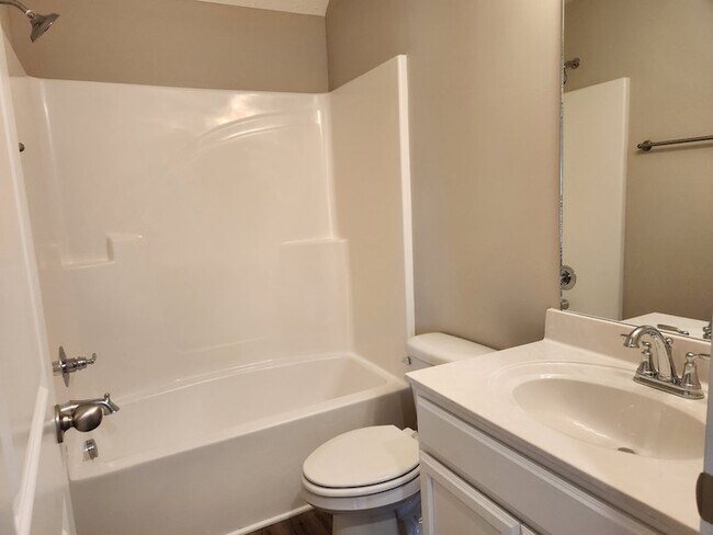Building Photo - 2853 Vly Farms Dr