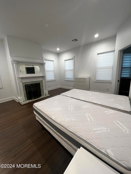 Building Photo - 255 Hollywood Ave